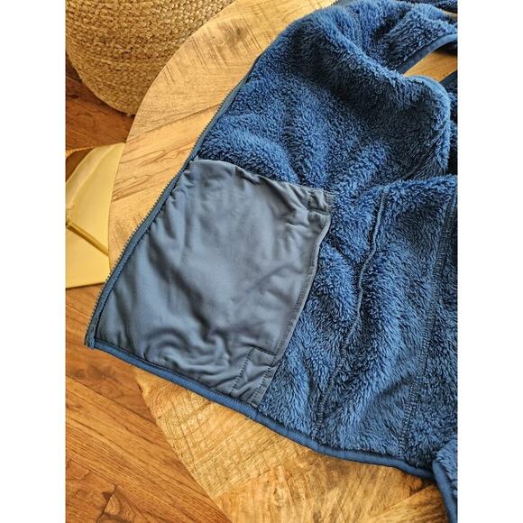 L.L Bean High Pile Fleece Vest Women’s Size XS Blue Outdoors Hiking Pockets - Picture 10 of 12